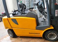 Refurbished Jungheinrich EFG320n Forklift For Sale in Singapore