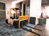 Used TCM ZD70Z8 Forklift For Sale in Singapore
