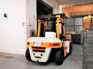 Used Isuzu FD70Z8 Forklift For Sale in Singapore