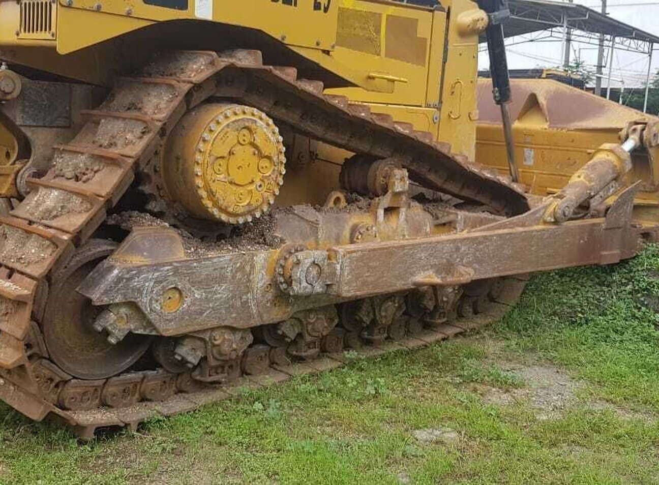 Used Caterpillar (CAT) D8R Bulldozer For Sale in Indonesia - HeavyMart.com