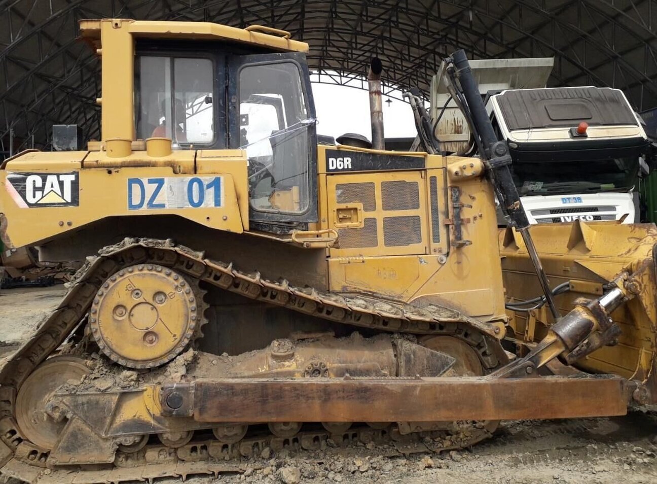 Used Caterpillar Cat D R Bulldozer For Sale In Indonesia Heavymart Com