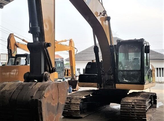 Used Caterpillar (CAT) Excavators For Sale In Indonesia - HeavyMart.com