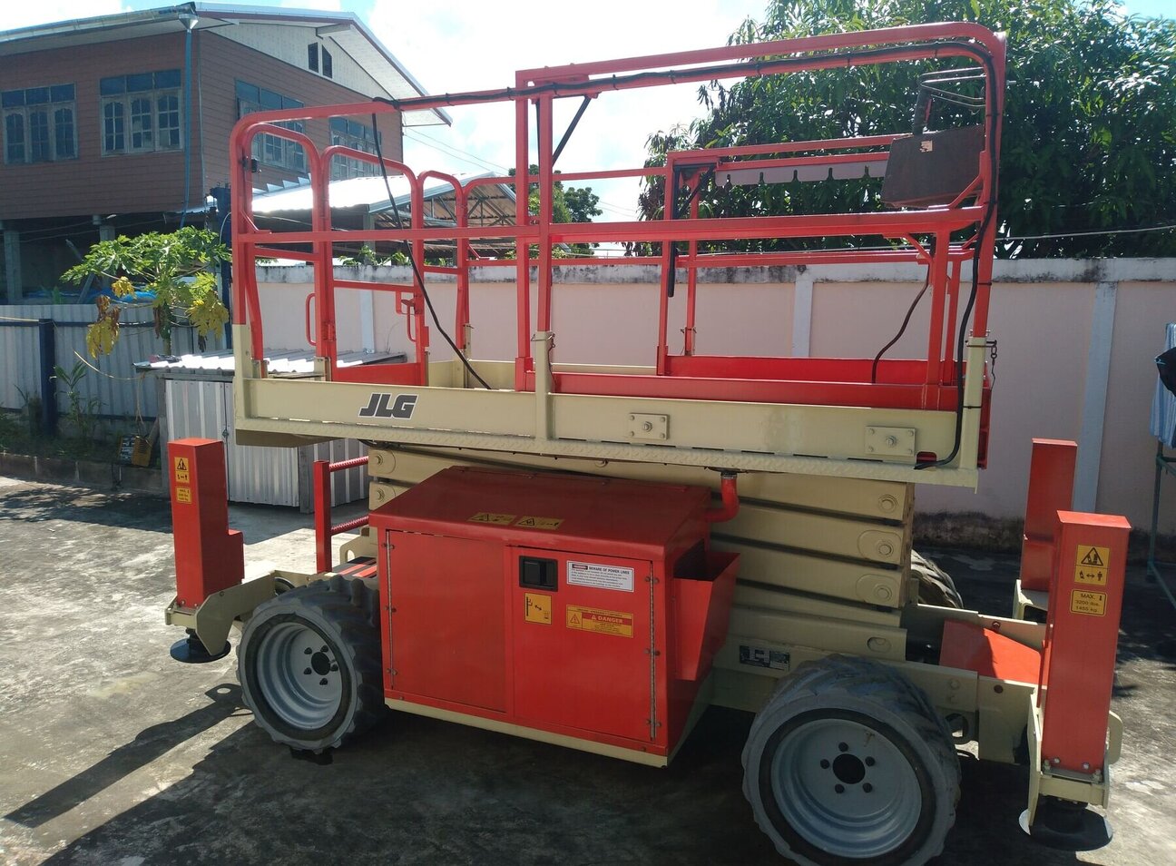 Refurbished JLG 260MRT Scissor Lift For Sale in Thailand - HeavyMart.com