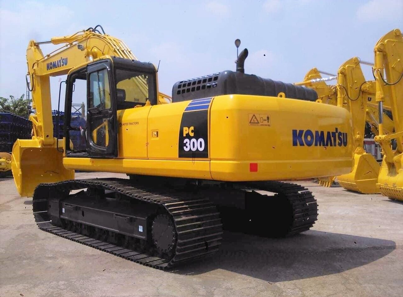 Refurbished Komatsu PC300SE-8 Excavator For Sale in Indonesia ...