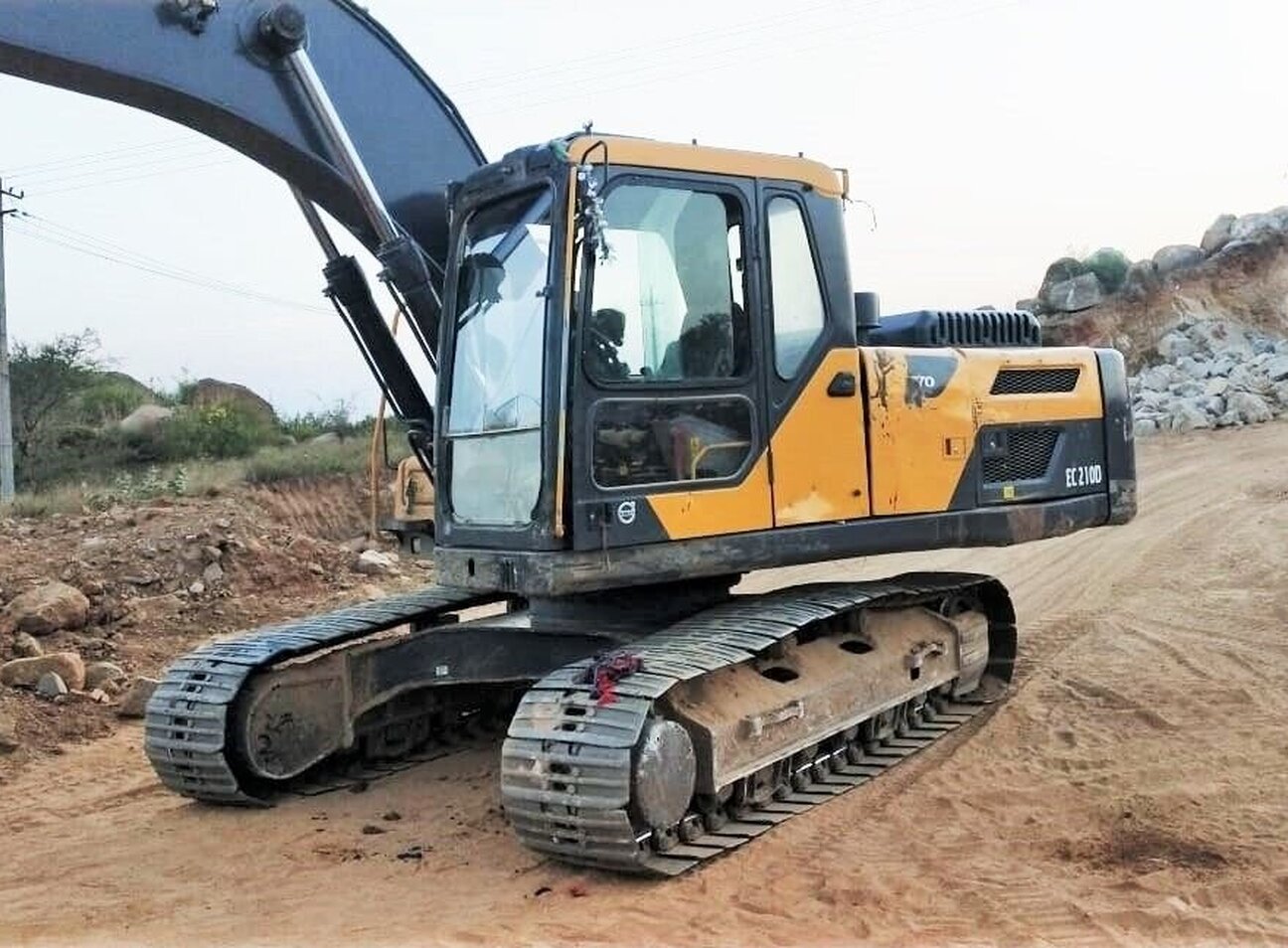 Used Volvo EC210D Excavator For Sale In India - HeavyMart.com