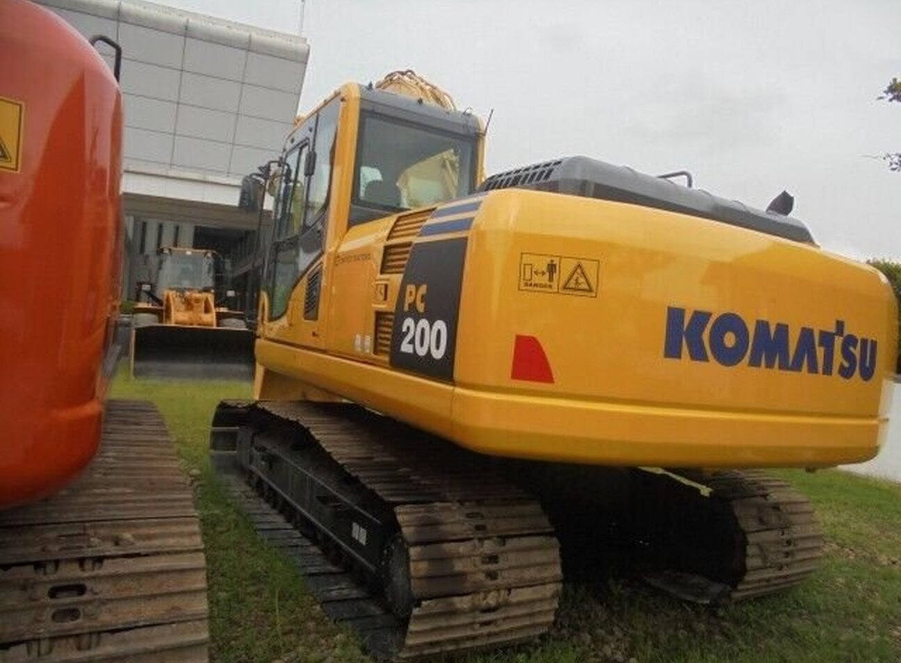 Used Komatsu PC200-8 Excavator For Sale in Indonesia - HeavyMart.com