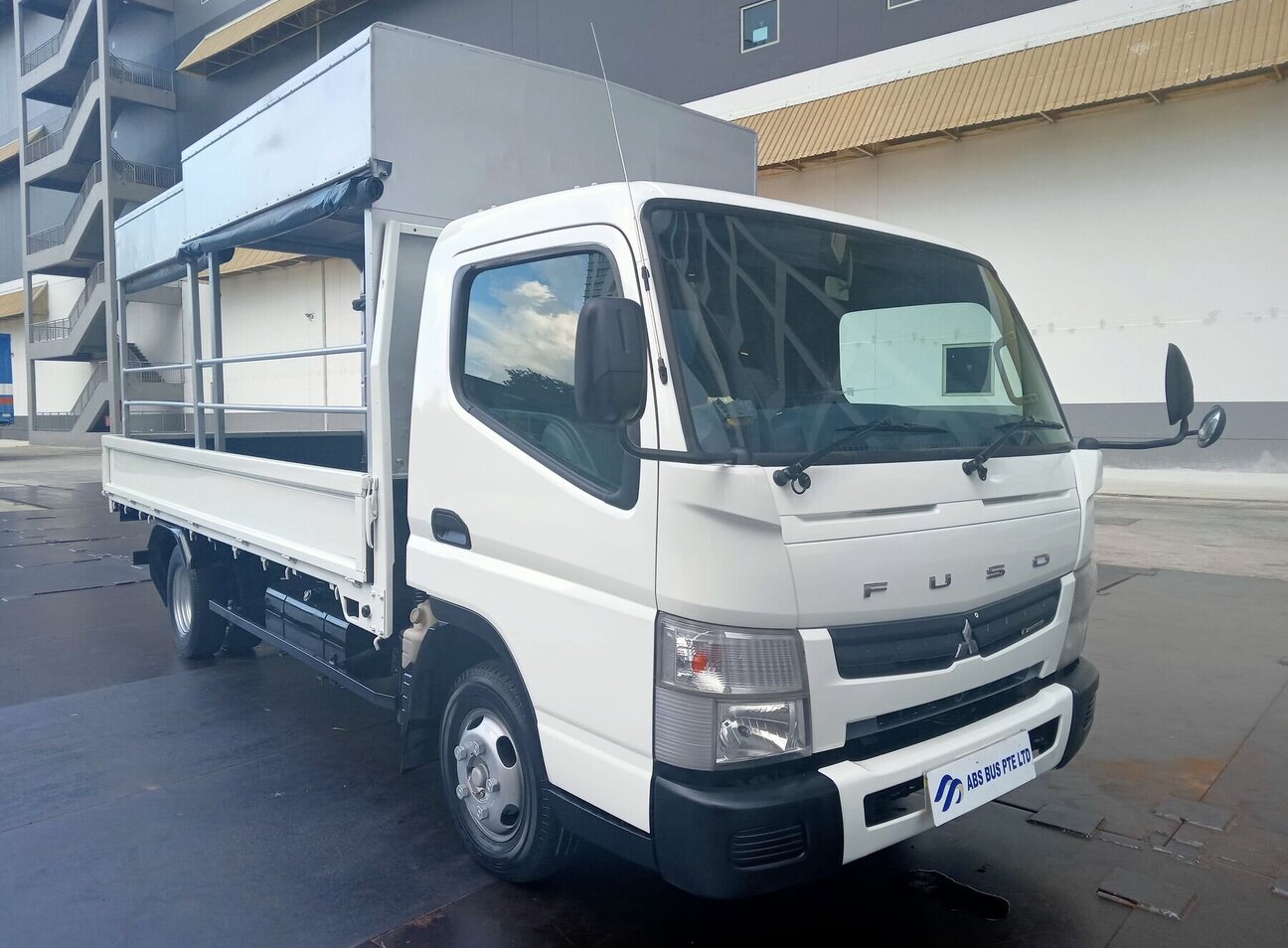 Фото mitsubishi fuso canter