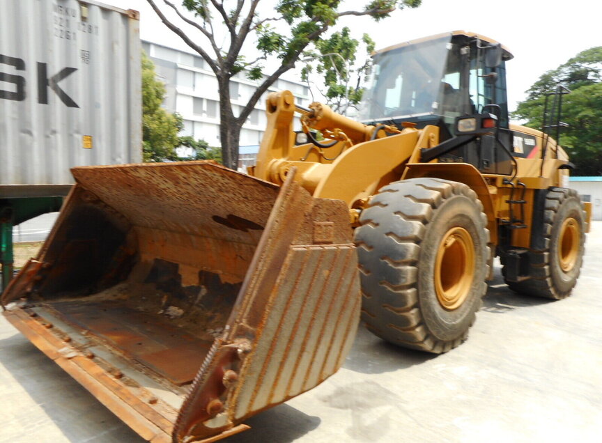 Used Caterpillar  CAT  966H Loader  For Sale in Singapore 